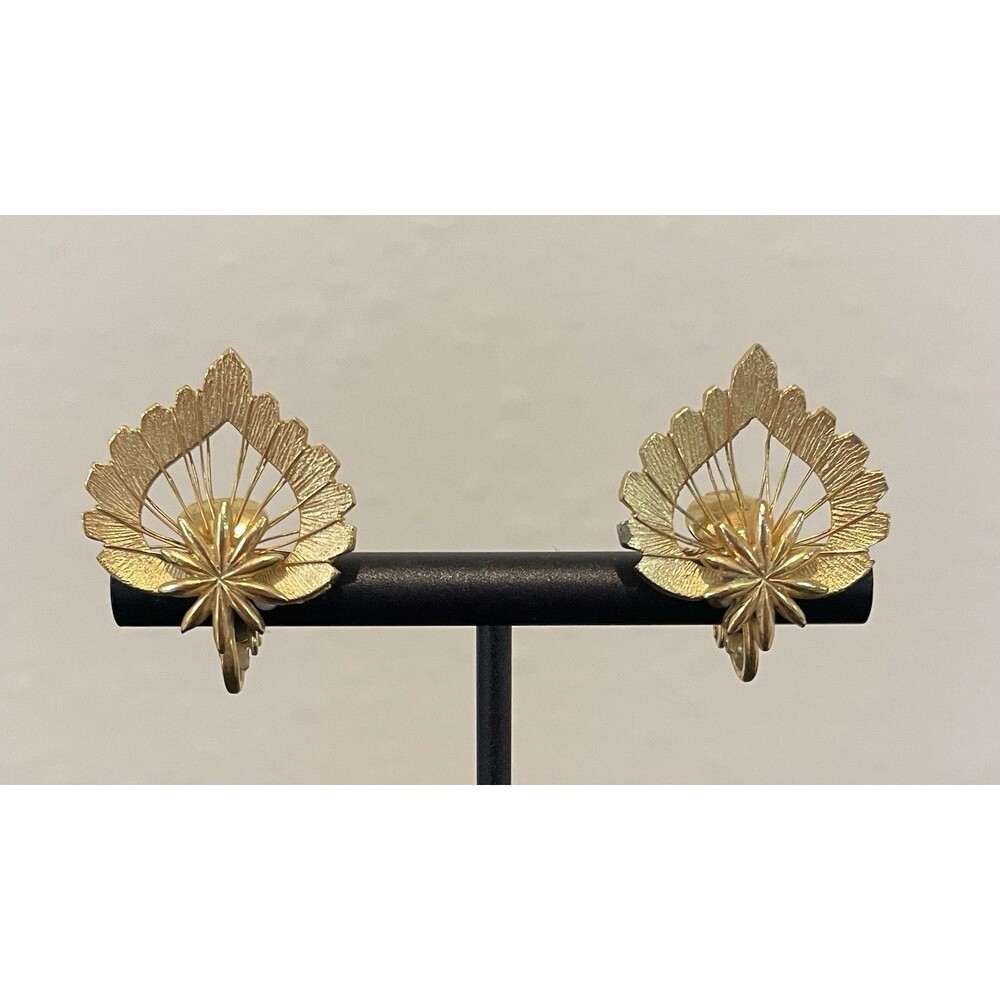 Elegant Lotus Petal Gold Tone Vintage Clip On Earrings
